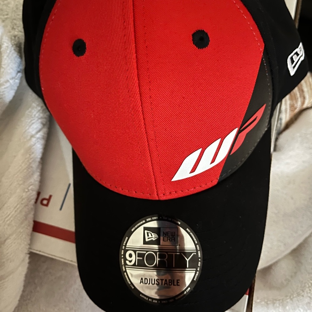 New era hat ajustable red black